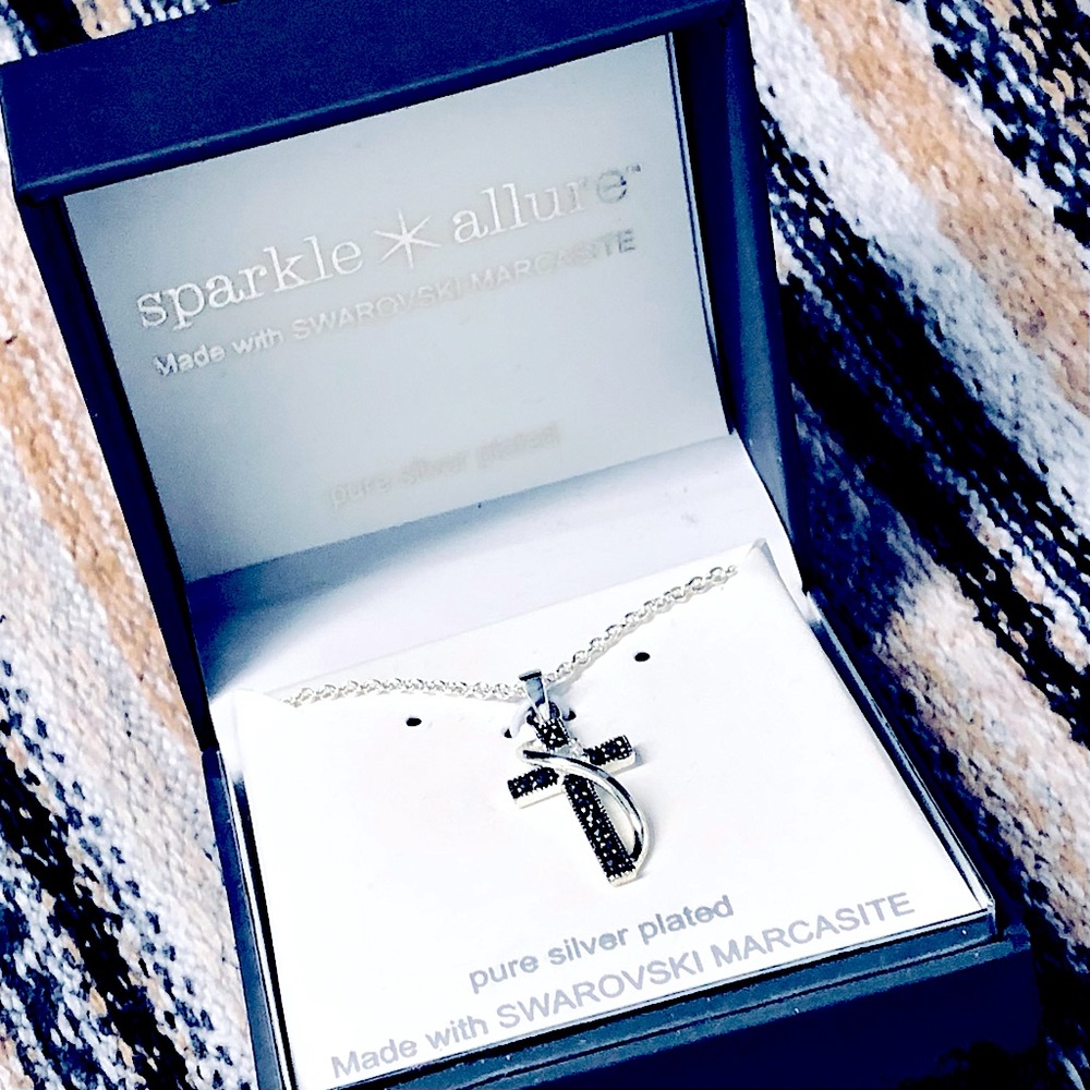 Silver plated cross necklace